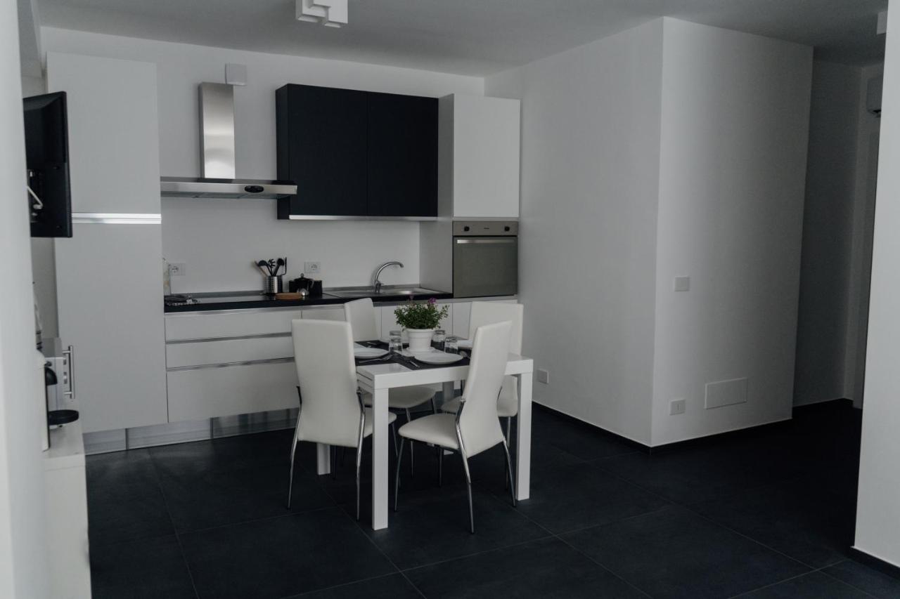 Domus Residence - Orazio - Bari Bagian luar foto